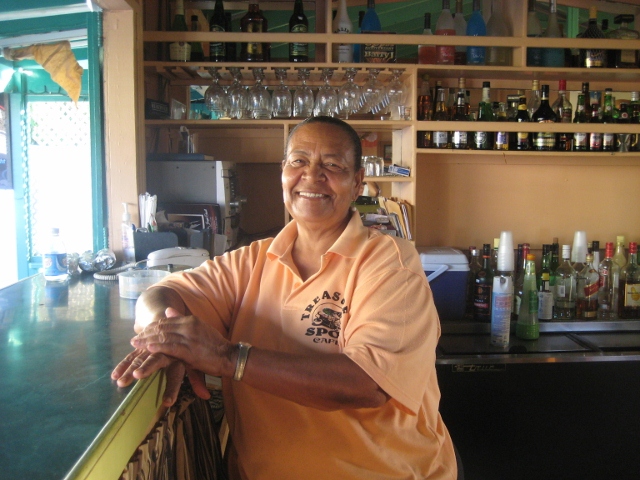 eine Barbesitzerin auf Montserrat