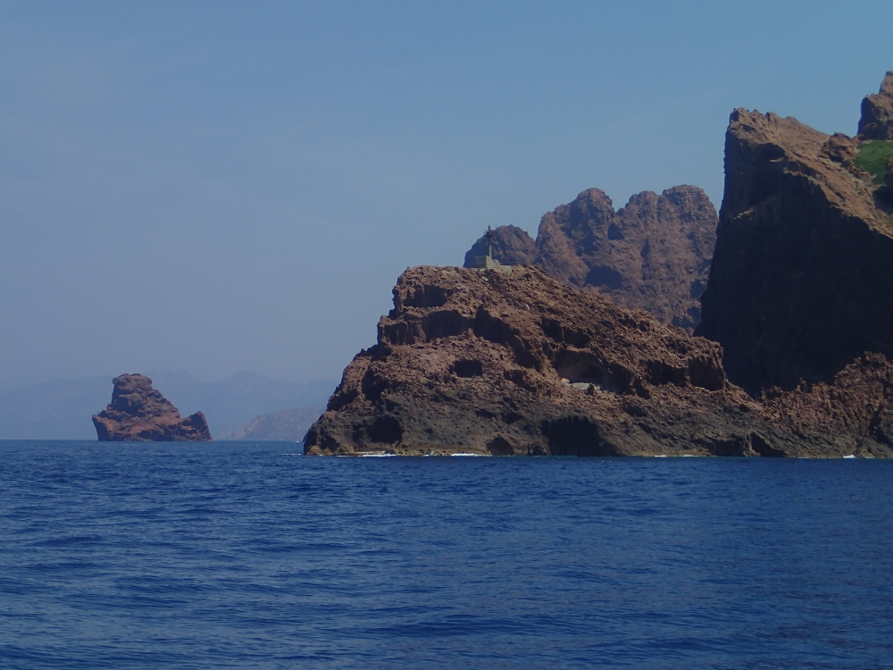 tolle Felslandschaft bei Korsika
