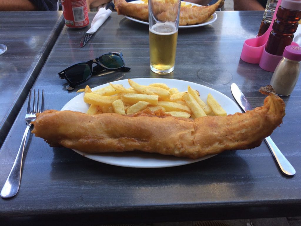 In Gibraltar durfen Fish and Chips natürlich nicht fehlen