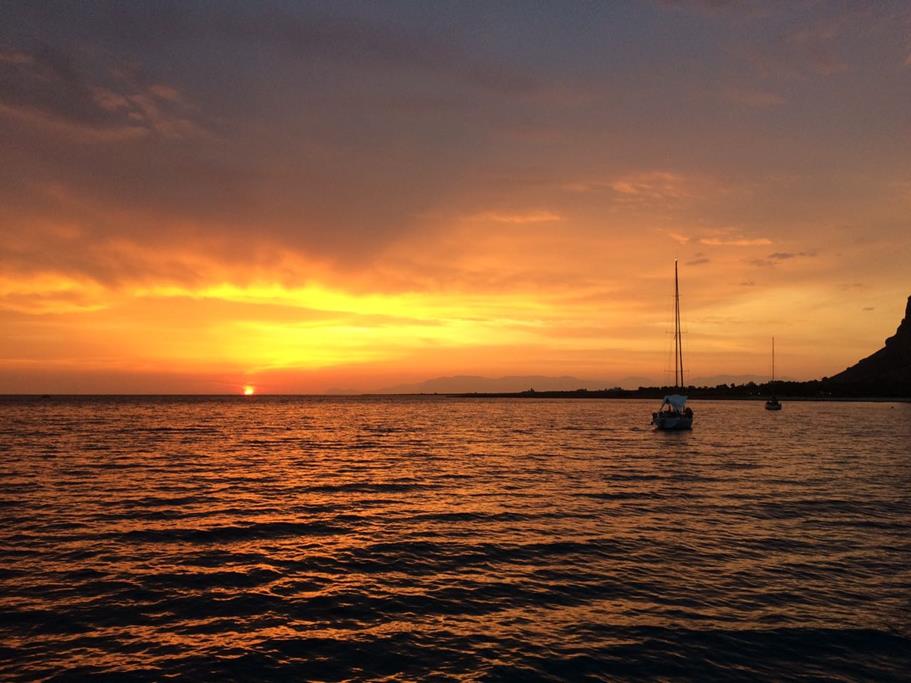 Toller Sonnenuntergang bei den Liparischen Inseln