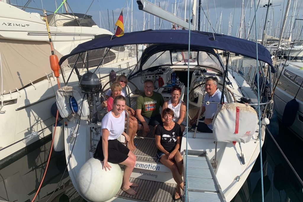 Eine glückliche Crew in Scarlino